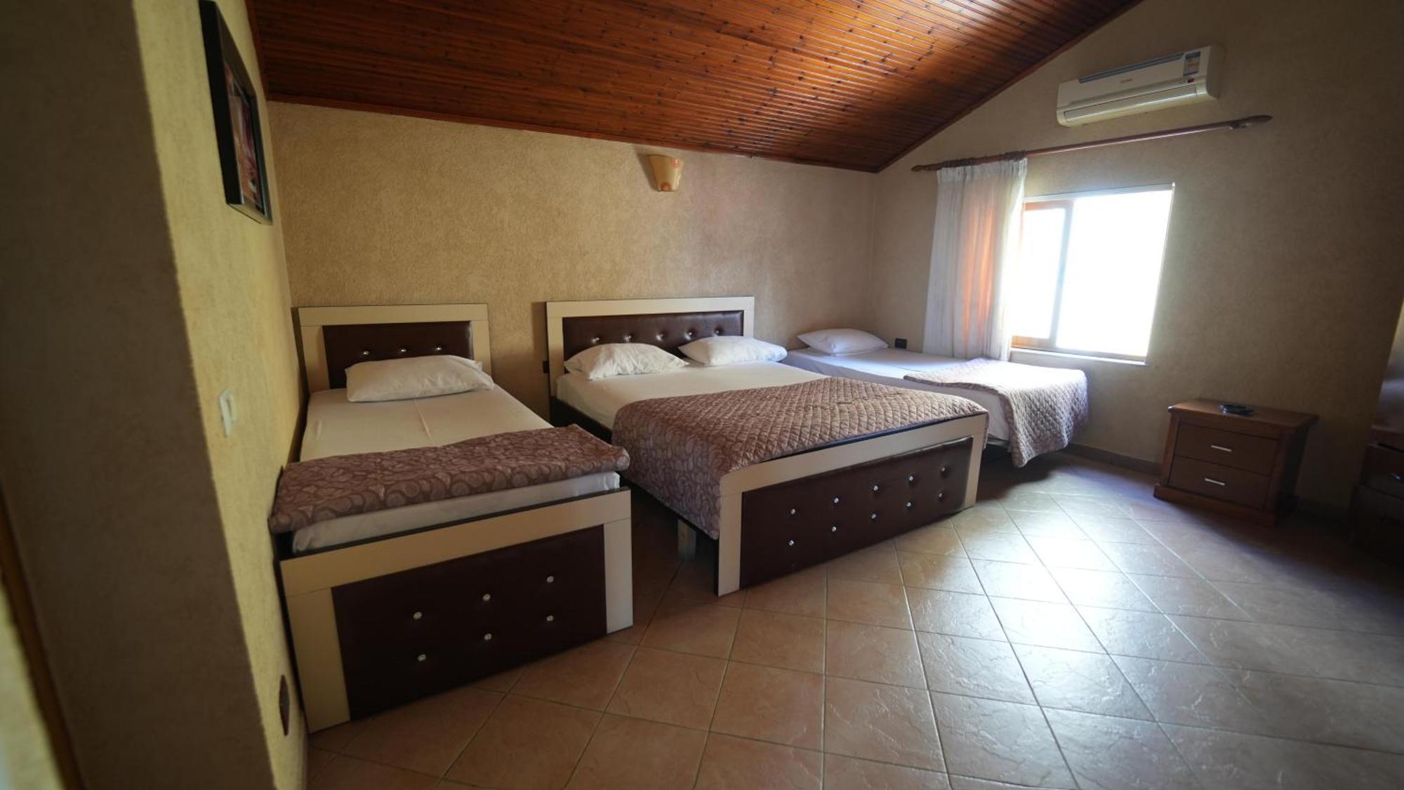 Alen Bar Hotel Tiranë Luaran gambar