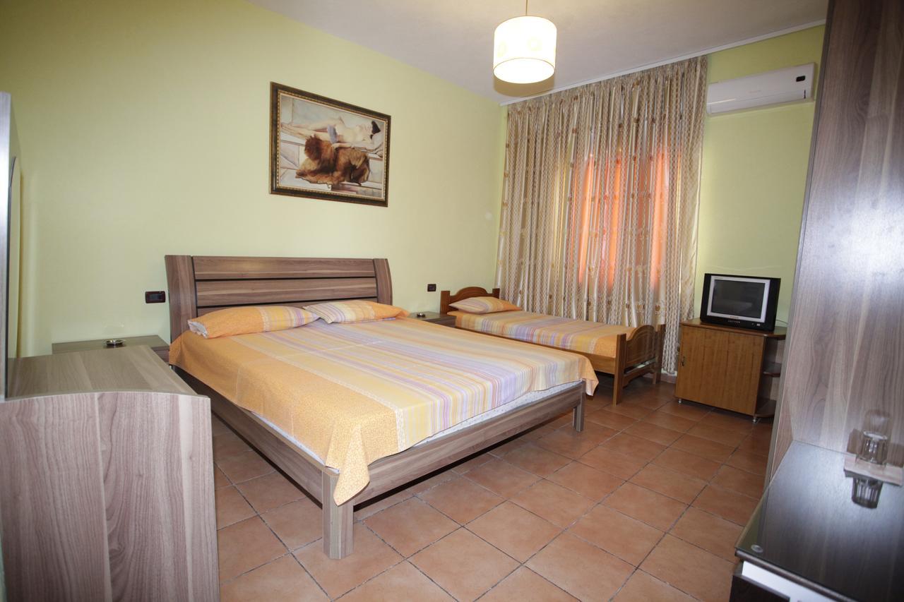 Alen Bar Hotel Tiranë Luaran gambar
