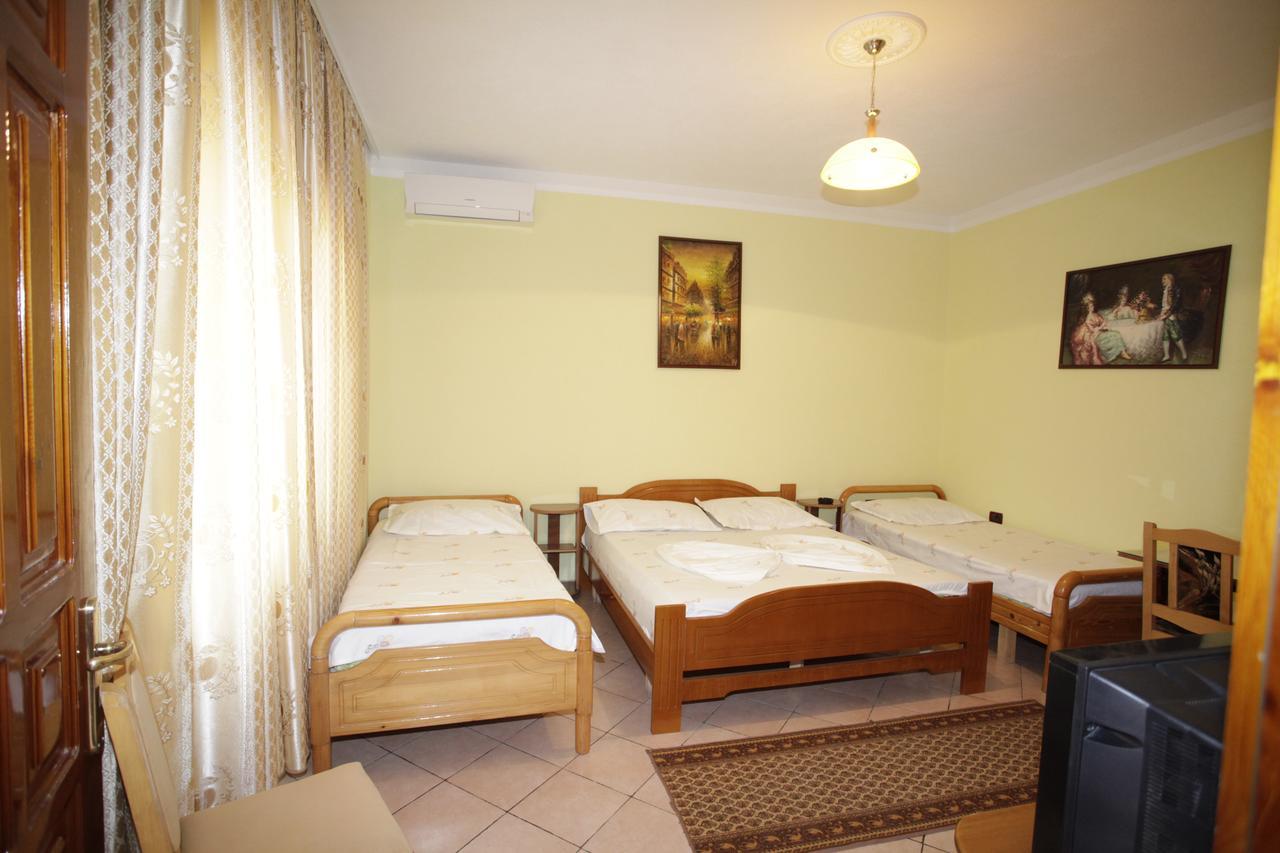 Alen Bar Hotel Tiranë Luaran gambar