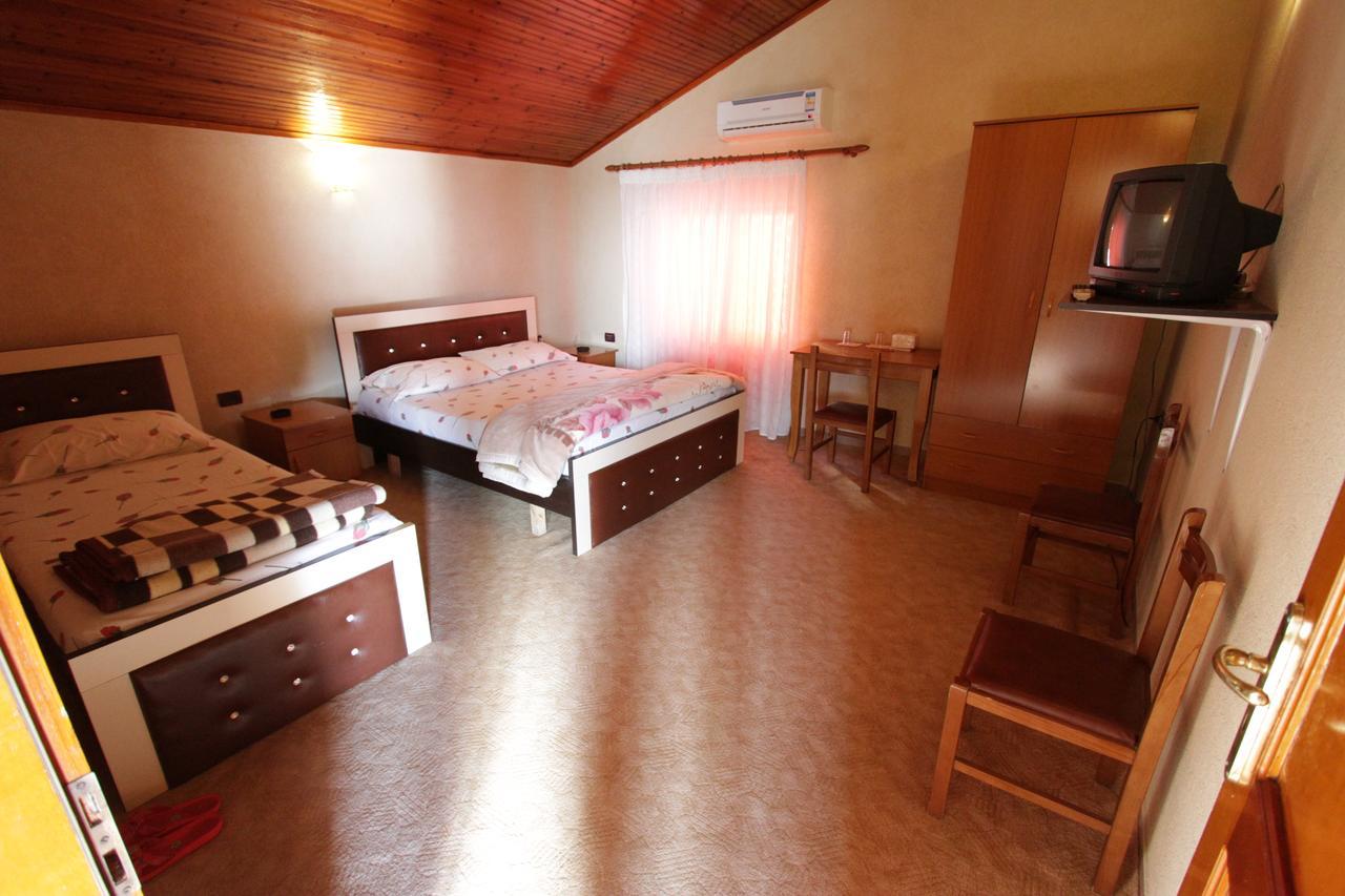 Alen Bar Hotel Tiranë Luaran gambar